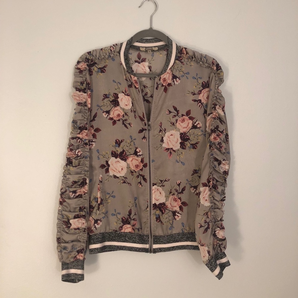 Gimmicks floral jacket size M